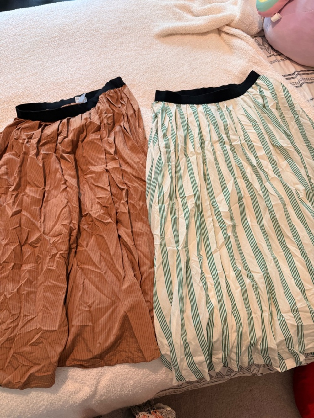 Pleated Two-Piece Skirt Set in Brown and Cream with Green Stripe